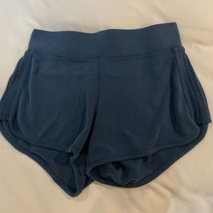 Athleta comfy sweat shorts size small